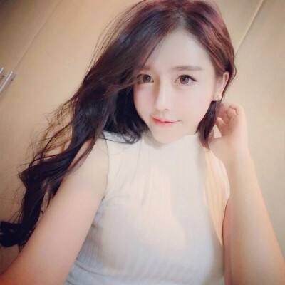 小伙横店演“公公”走红 日入四位数